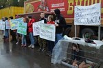 Массовые пикеты против использования животных в цирках в Вологде